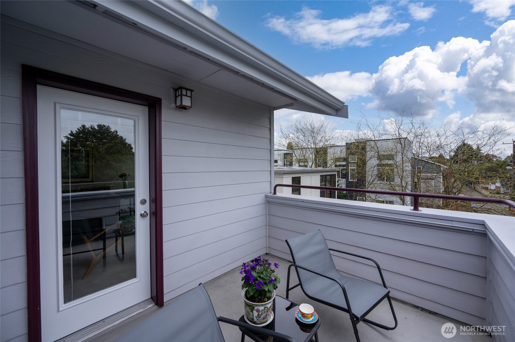 3435 California Avenue SW #303, Seattle, WA 98116-3353