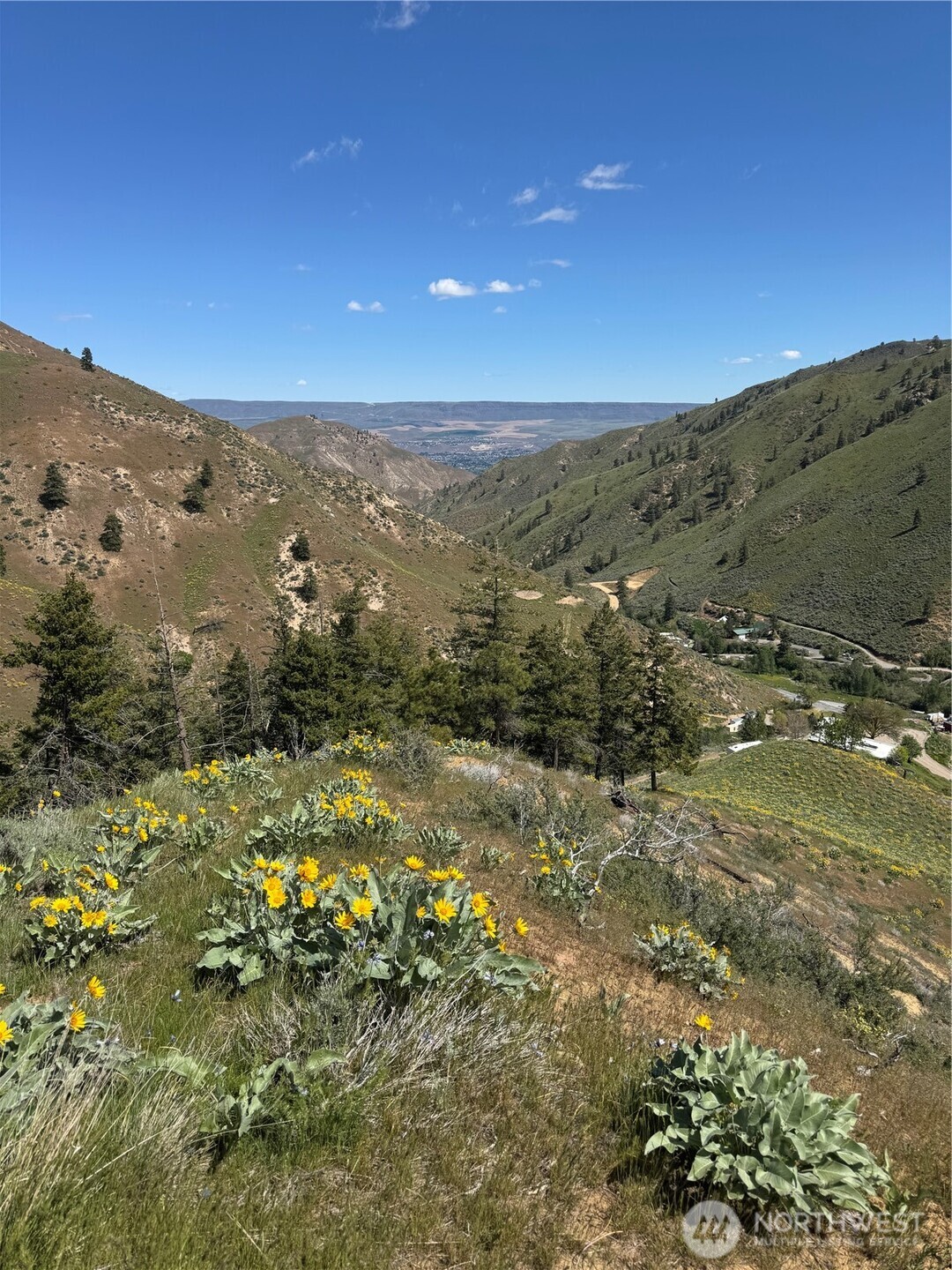 0 Uphill Lane , Wenatchee, WA 98801