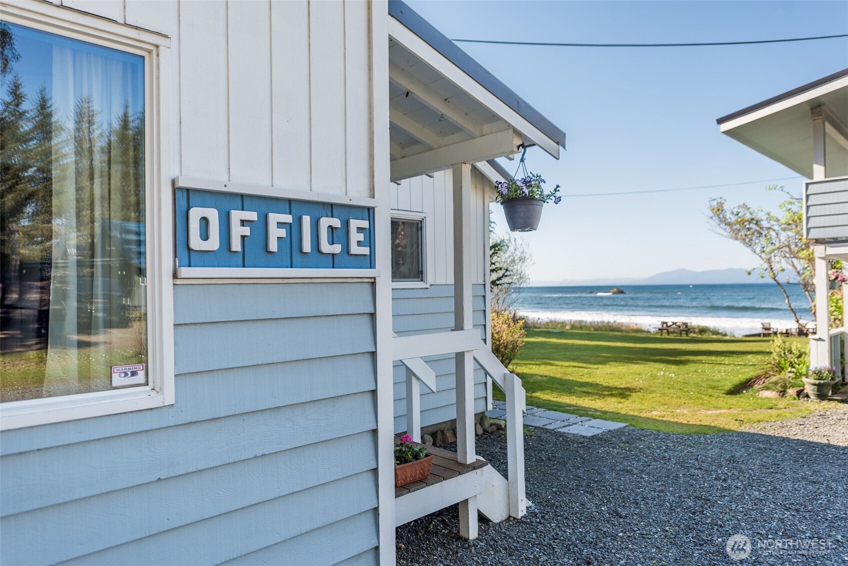 1663 Highway 112 , Sekiu, WA 98381