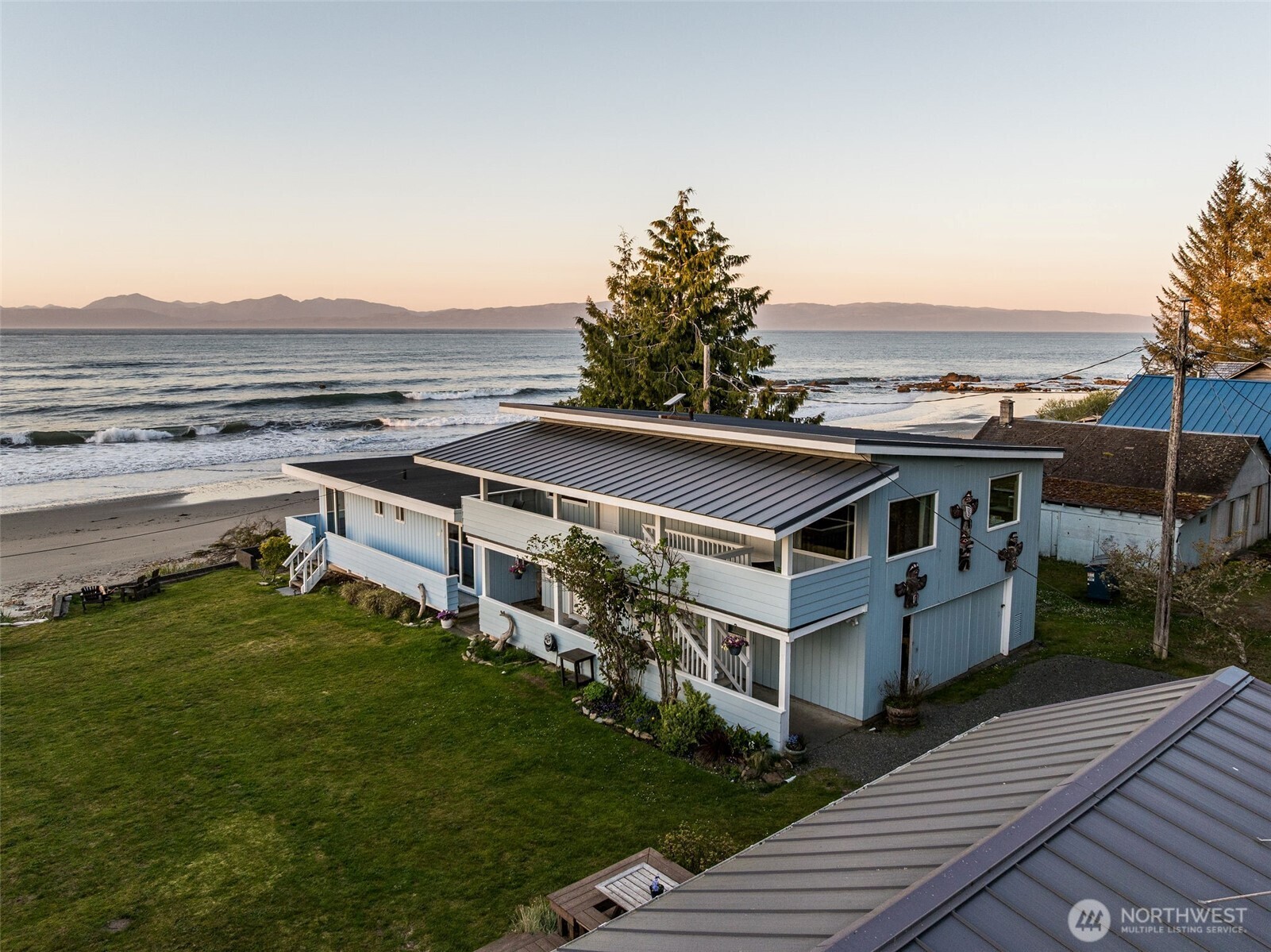 1663 Highway 112 , Sekiu, WA 98381