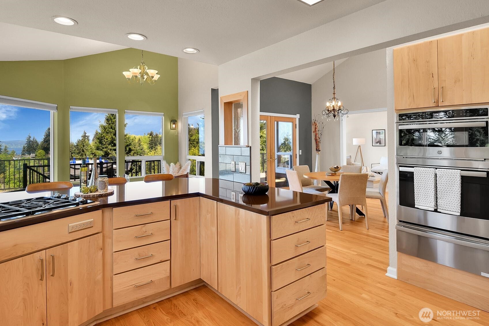 7103 156th Street SW, Edmonds, WA 98026