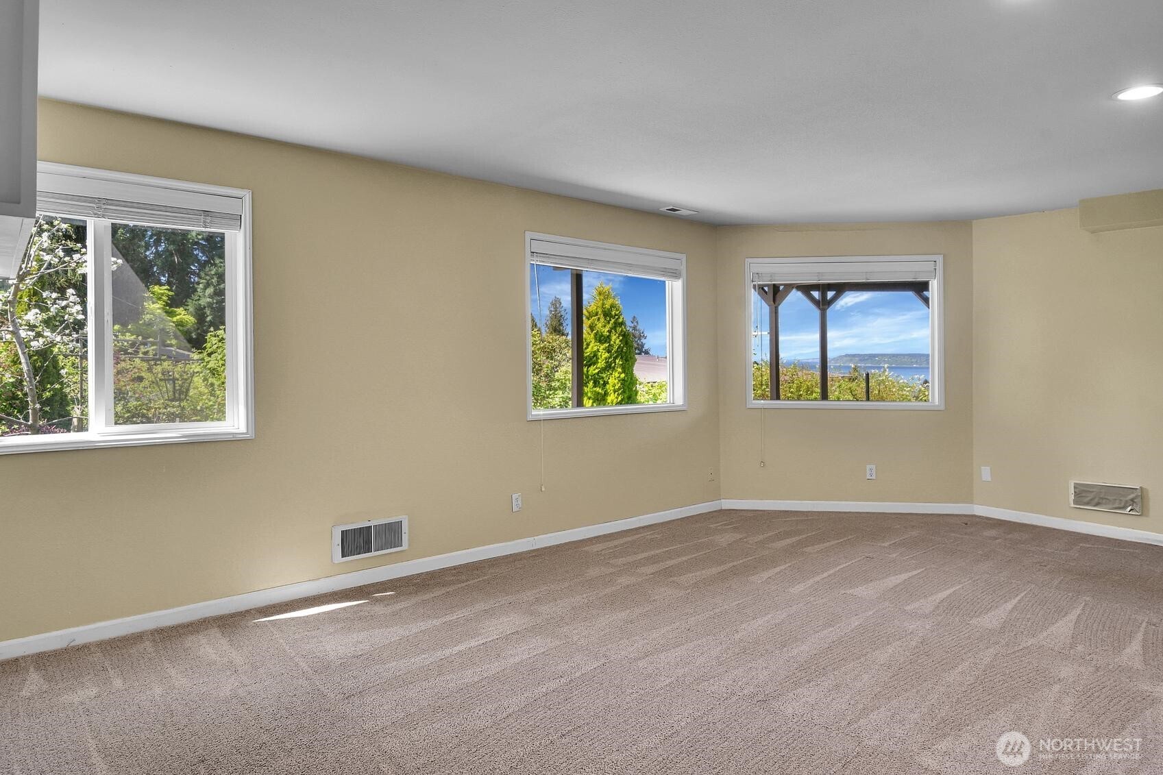 7103 156th Street SW, Edmonds, WA 98026