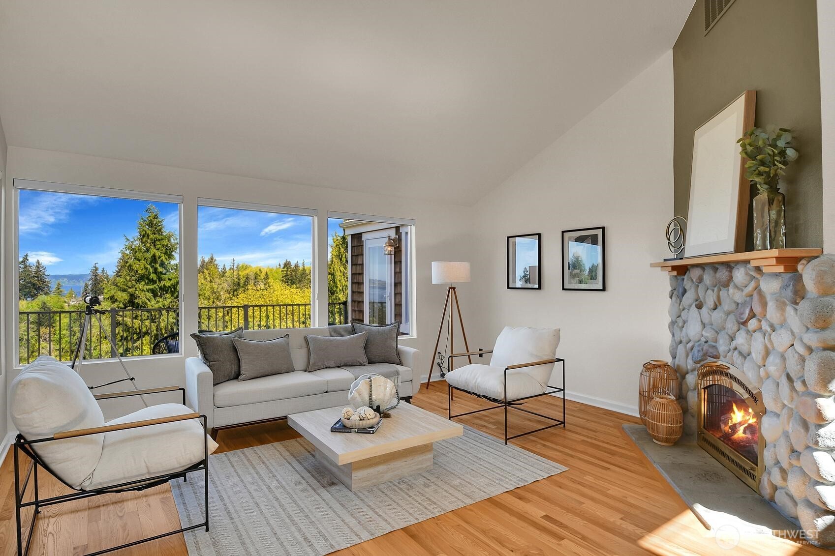 7103 156th Street SW, Edmonds, WA 98026