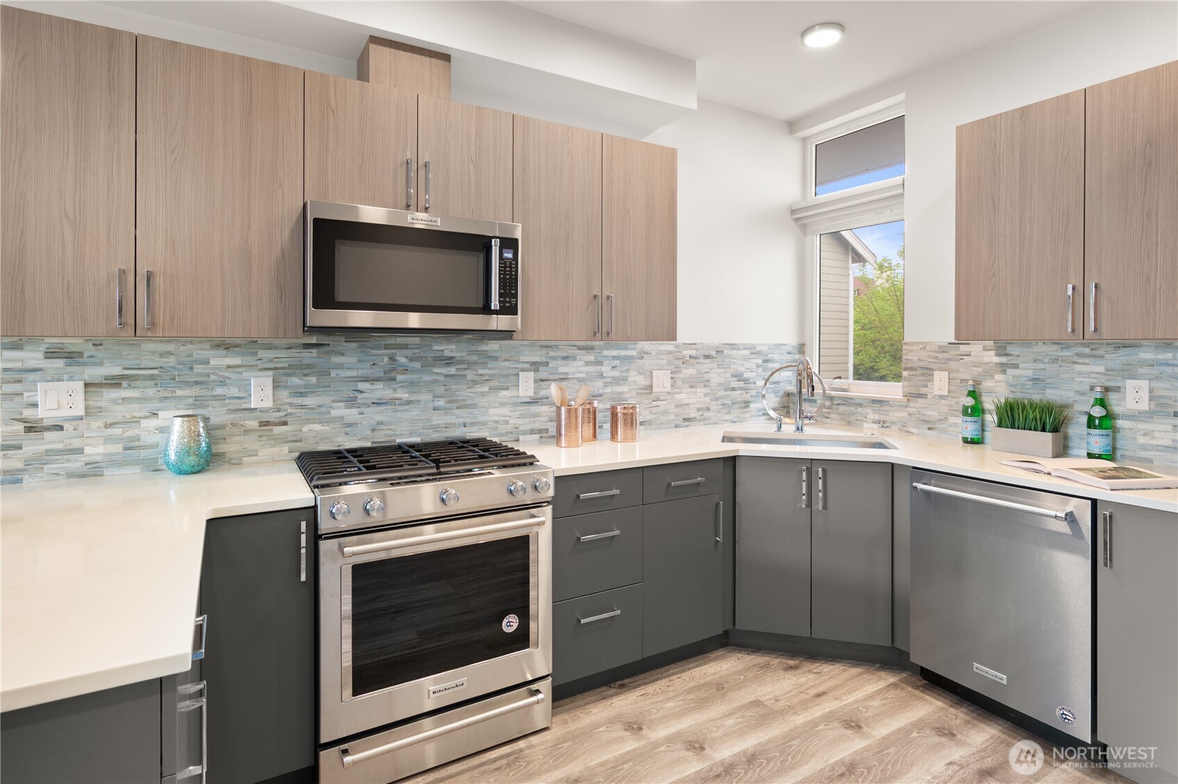 2422 NW 60th #B, Seattle, WA 98107