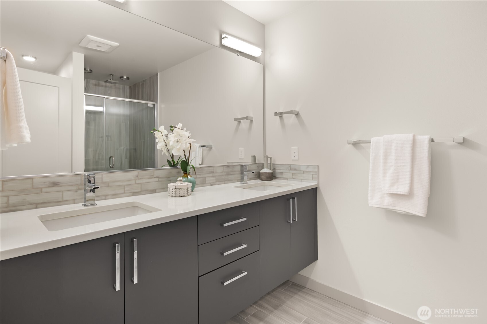 2422 NW 60th #B, Seattle, WA 98107