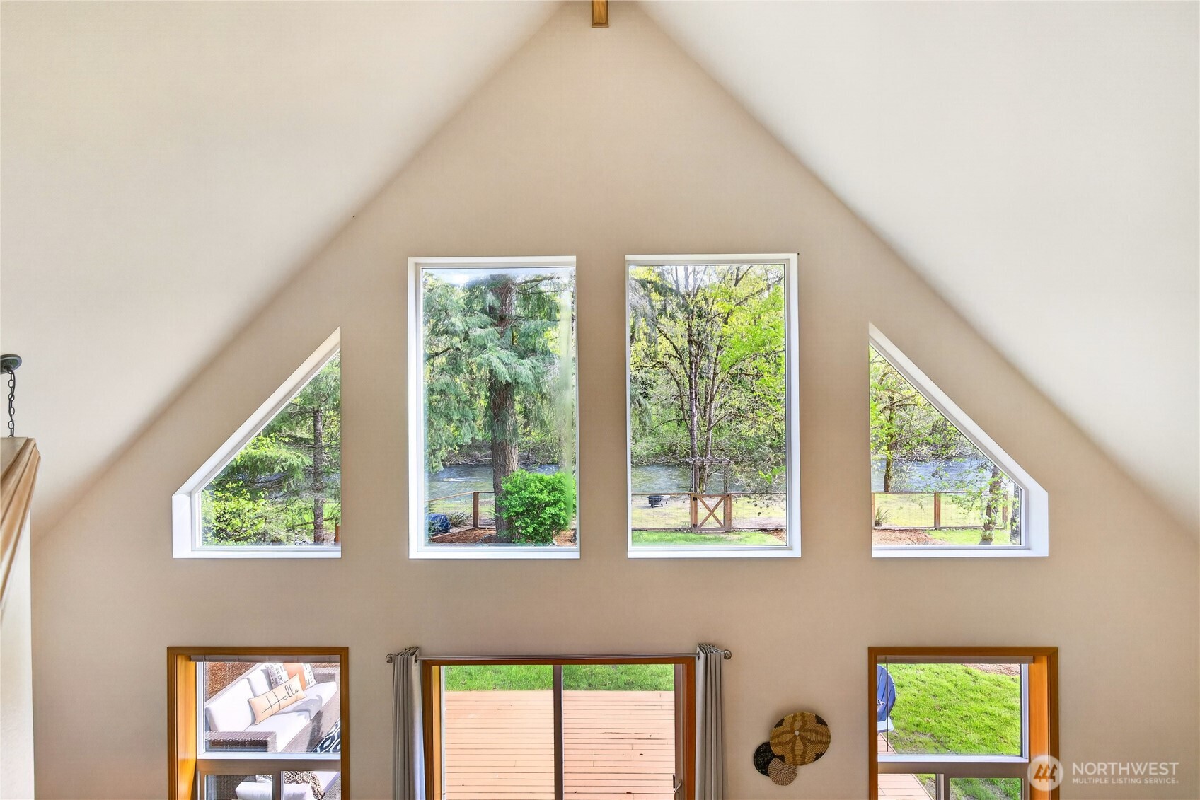 23933 SE 238th Street , Maple Valley, WA 98038-8241