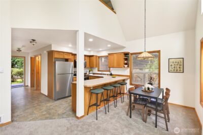 23933 SE 238th Street , Maple Valley, WA 98038-8241 - Photo 6