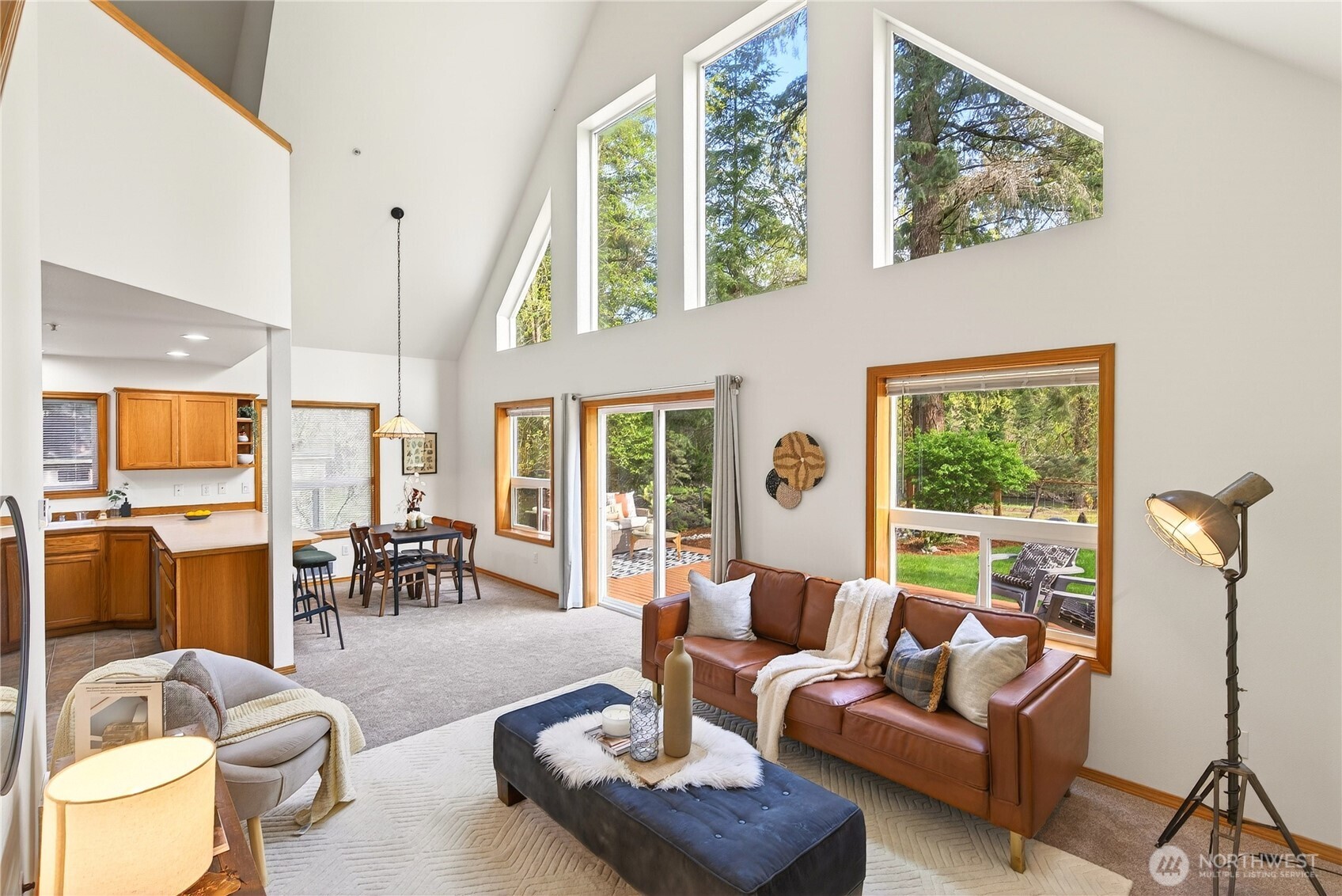 23933 SE 238th Street , Maple Valley, WA 98038-8241