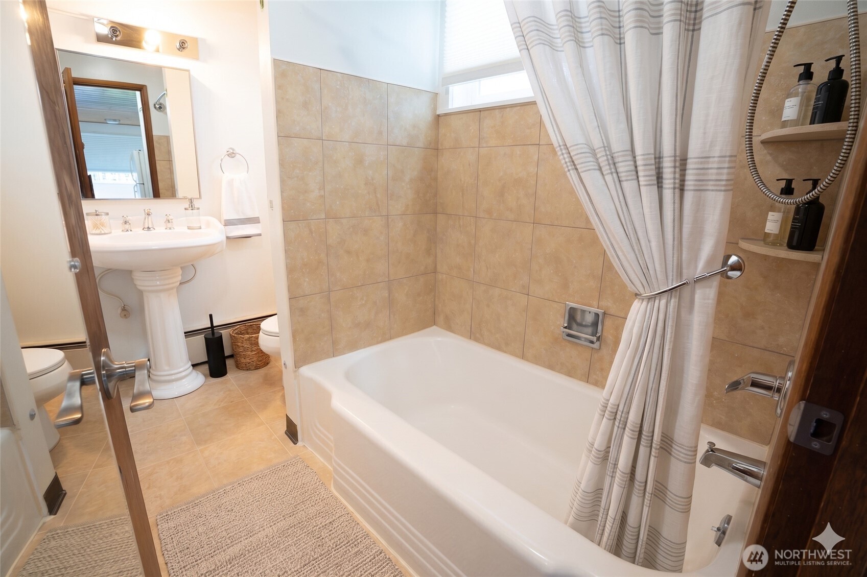5319 Wilson Avenue S, Seattle, WA 98118