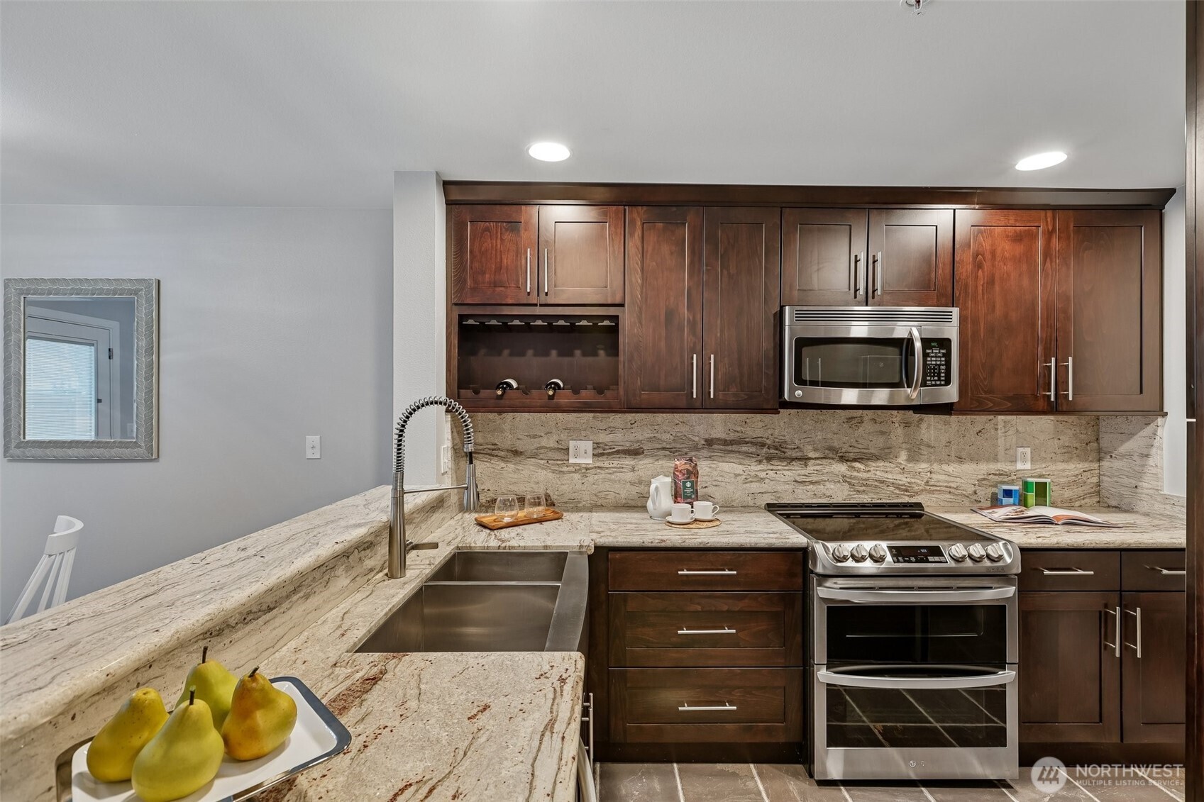 6929 NE 170th Street #8, Kenmore, WA 98028