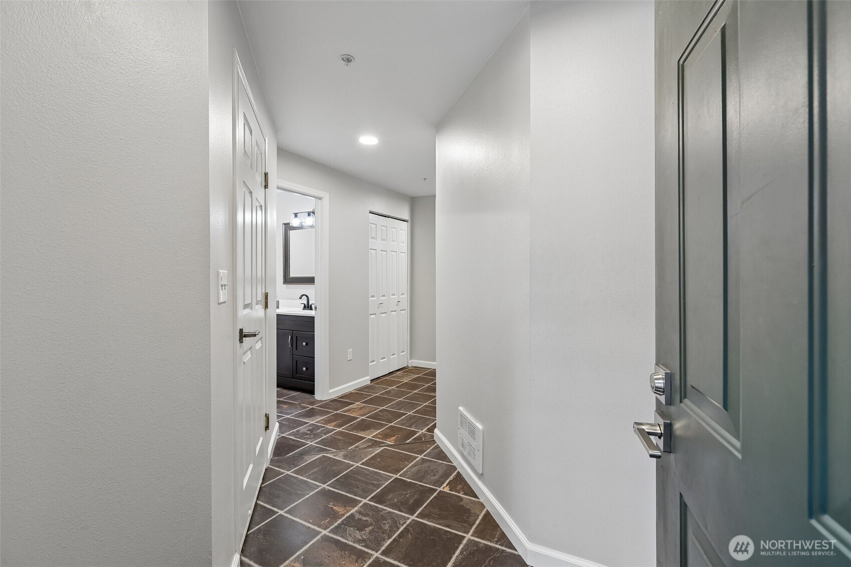 6929 NE 170th Street #8, Kenmore, WA 98028