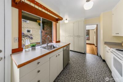 1408 N 48th Street , Seattle, WA 98103 - Photo 10