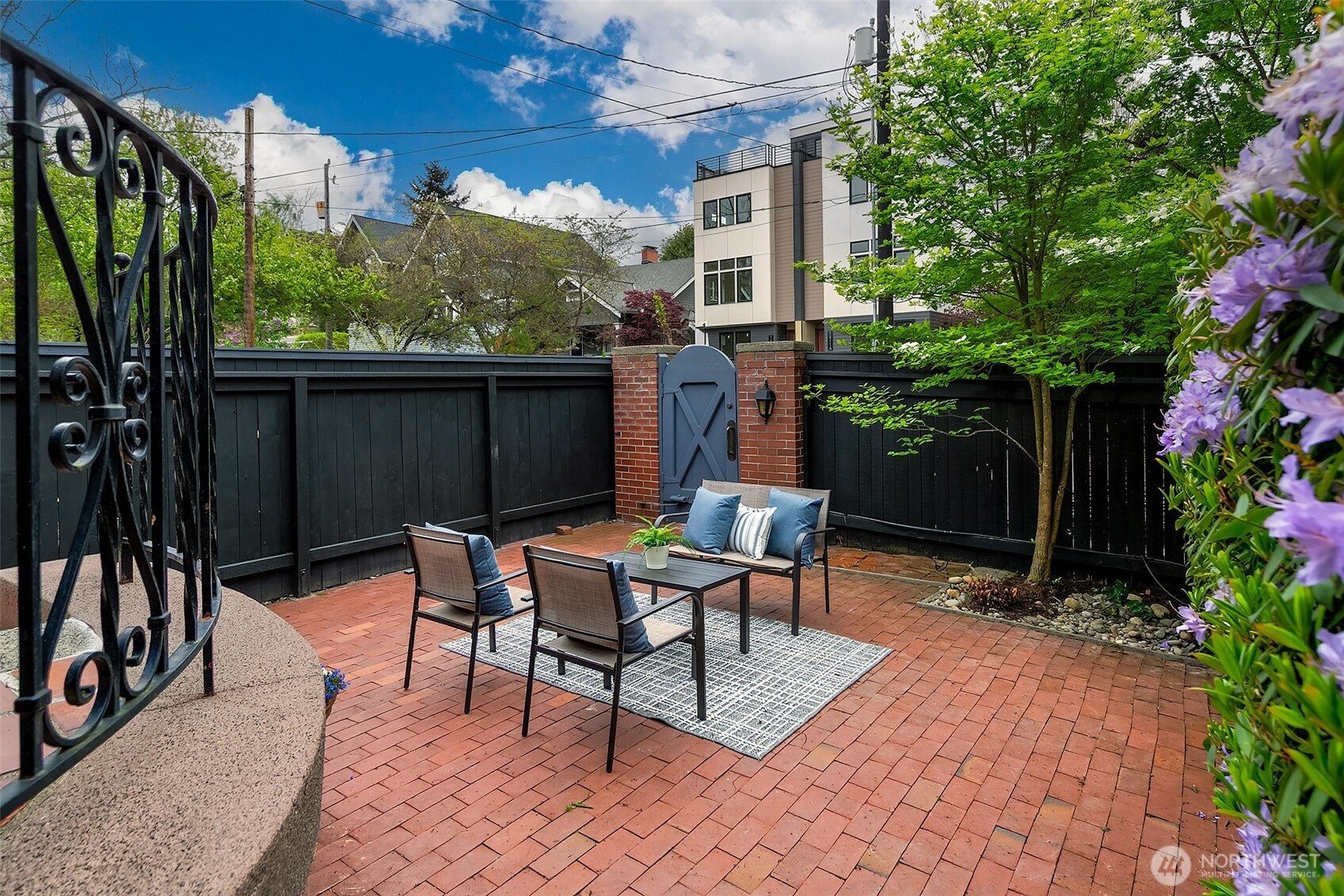 1408 N 48th Street , Seattle, WA 98103