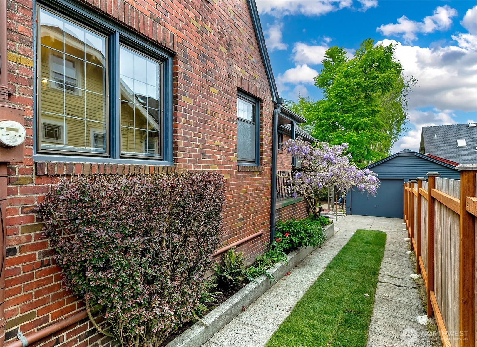 1408 N 48th Street , Seattle, WA 98103