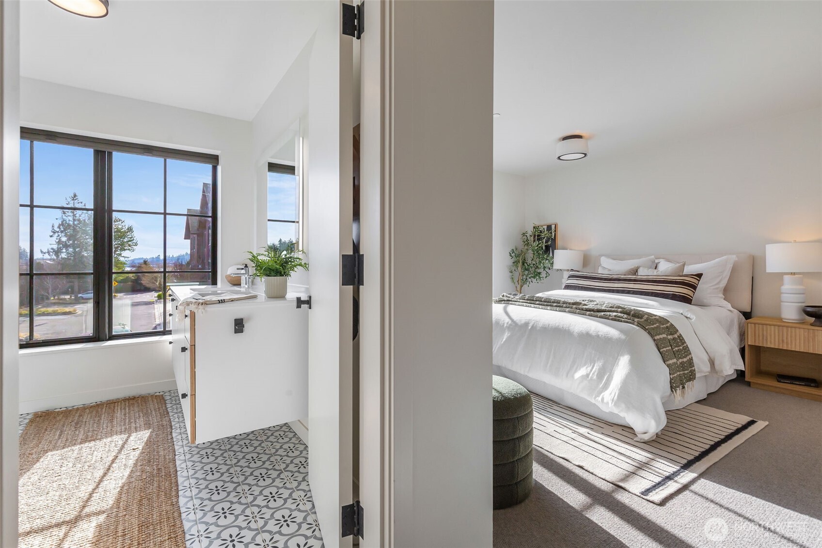 4566 Flying Goat Avenue NE #C220, Bainbridge Island, WA 98110
