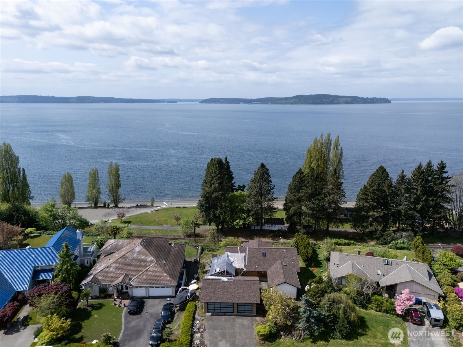 92 Tatoosh Place , Steilacoom, WA 98388