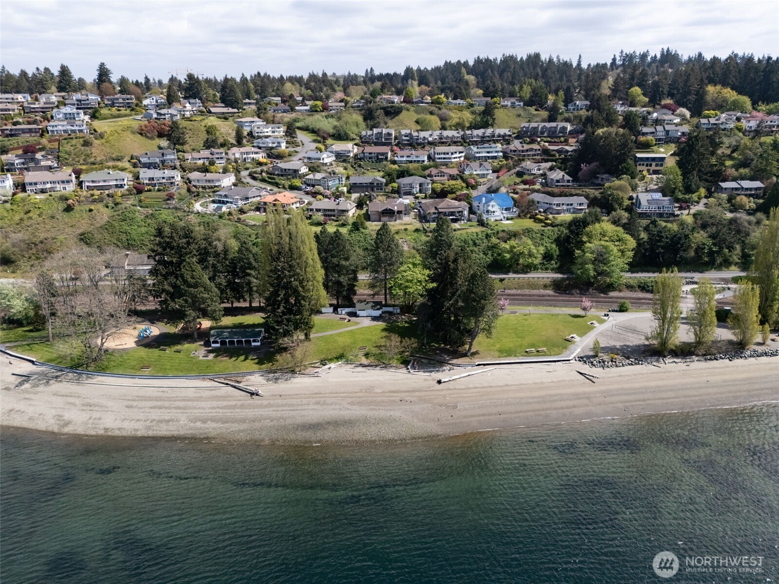 92 Tatoosh Place , Steilacoom, WA 98388