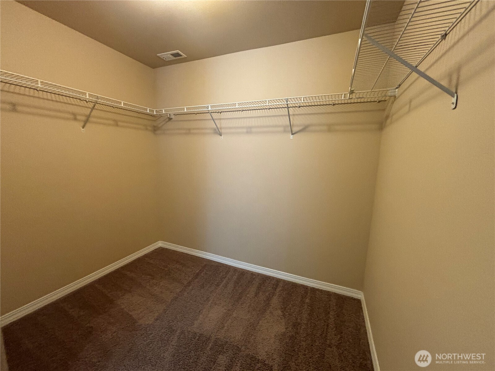 3676 SE Chesterton Drive , Port Orchard, WA 98366