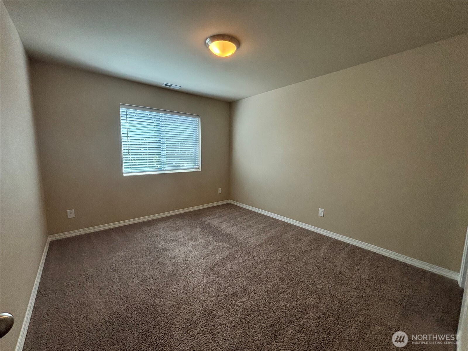 3676 SE Chesterton Drive , Port Orchard, WA 98366