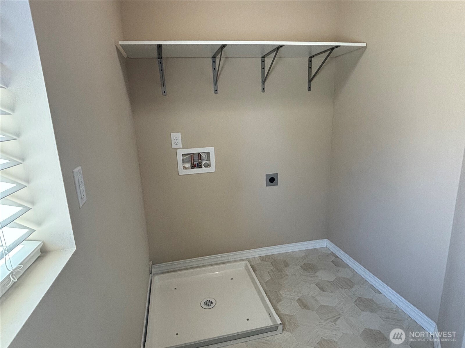 3676 SE Chesterton Drive , Port Orchard, WA 98366