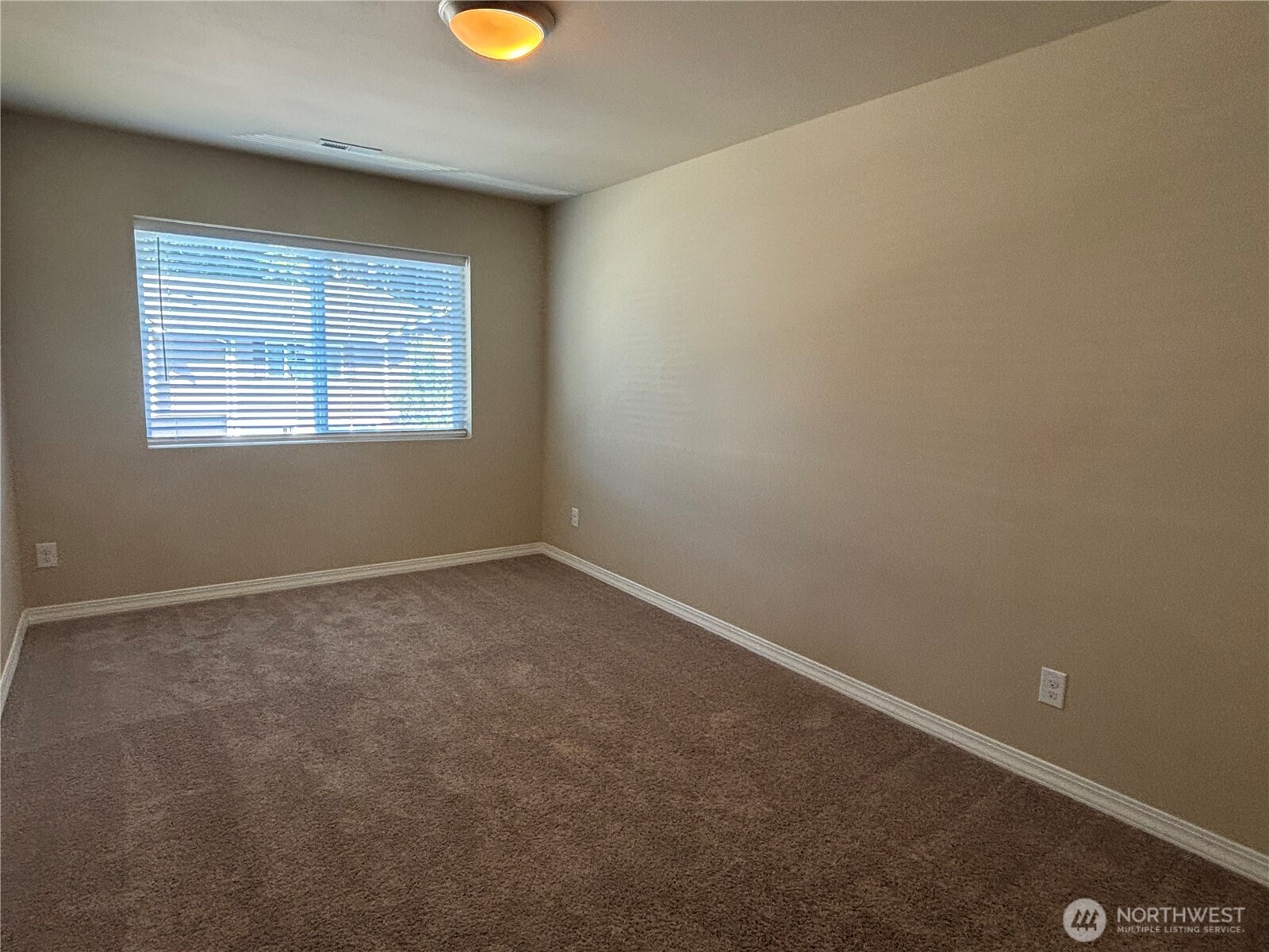 3676 SE Chesterton Drive , Port Orchard, WA 98366