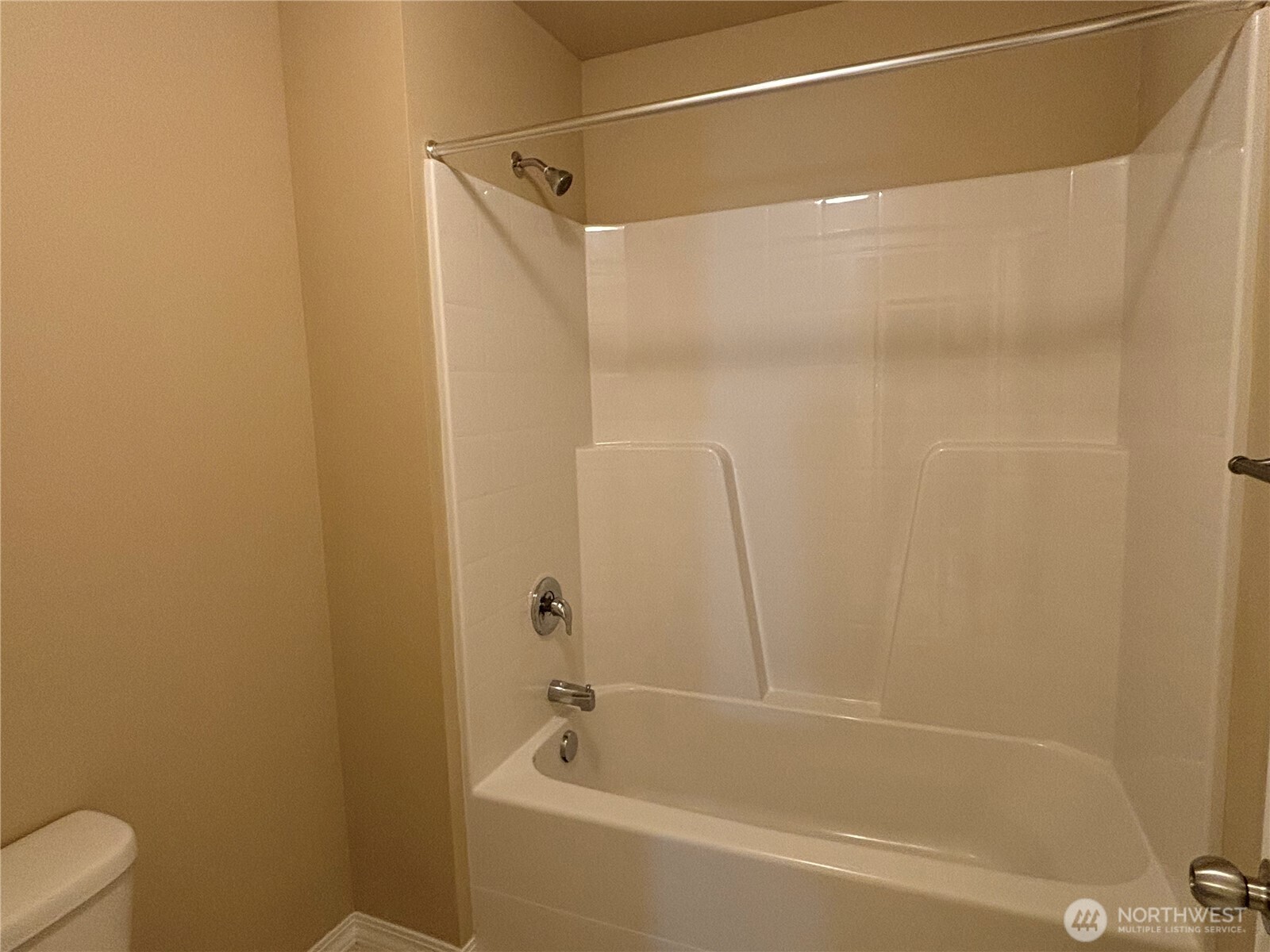 3676 SE Chesterton Drive , Port Orchard, WA 98366