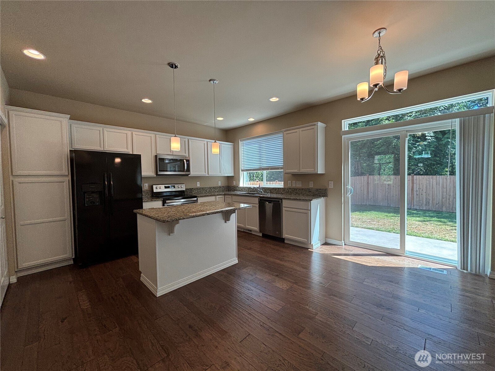 3676 SE Chesterton Drive , Port Orchard, WA 98366