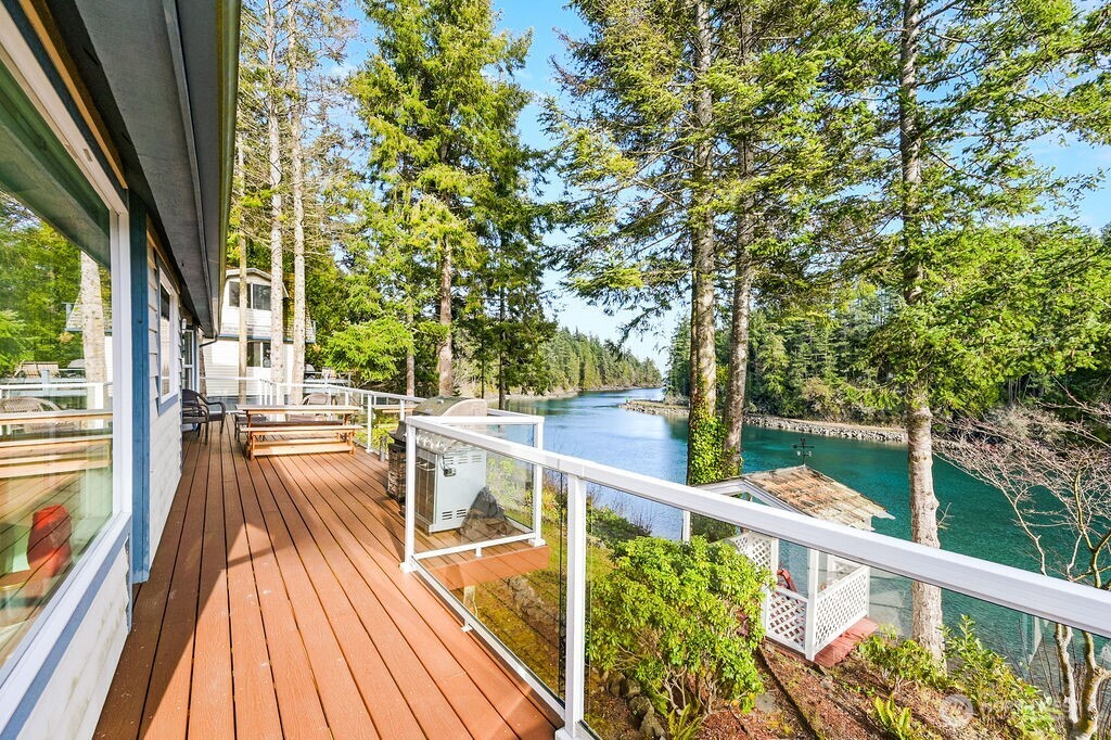 51 S Bayview Drive , Port Ludlow, WA 98365