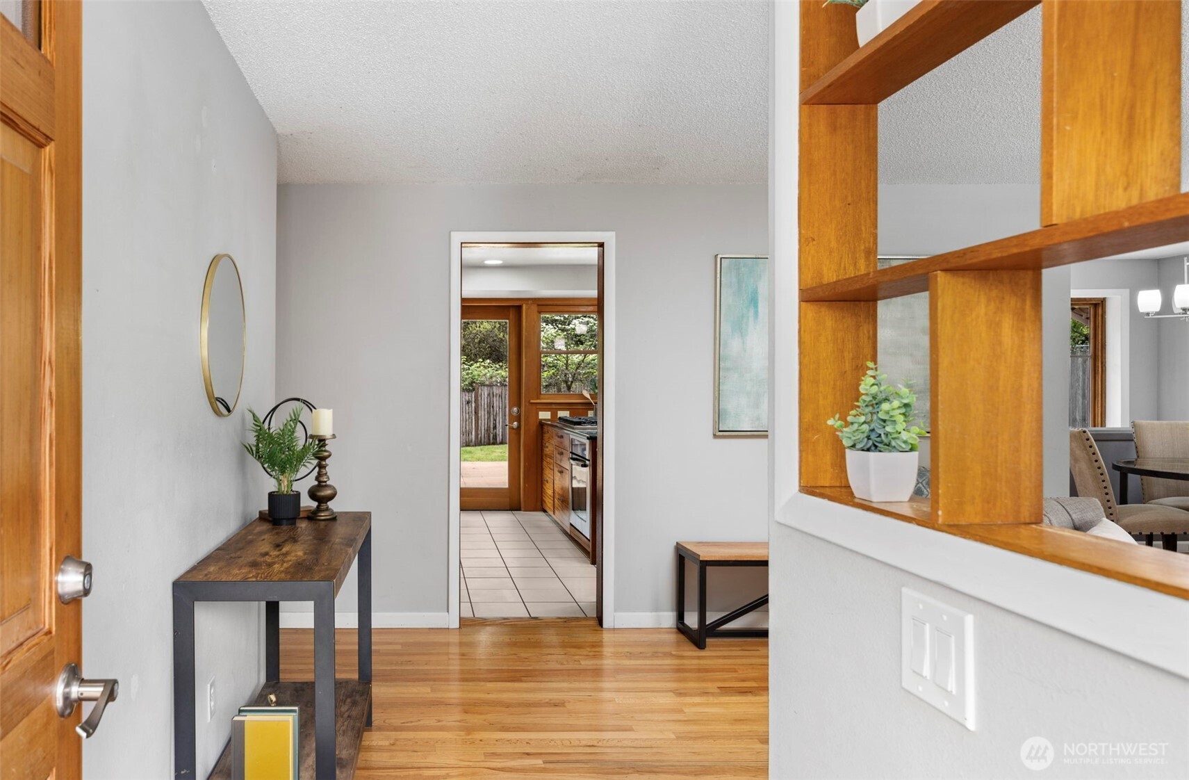 13717 NE 70th Place , Redmond, WA 98052