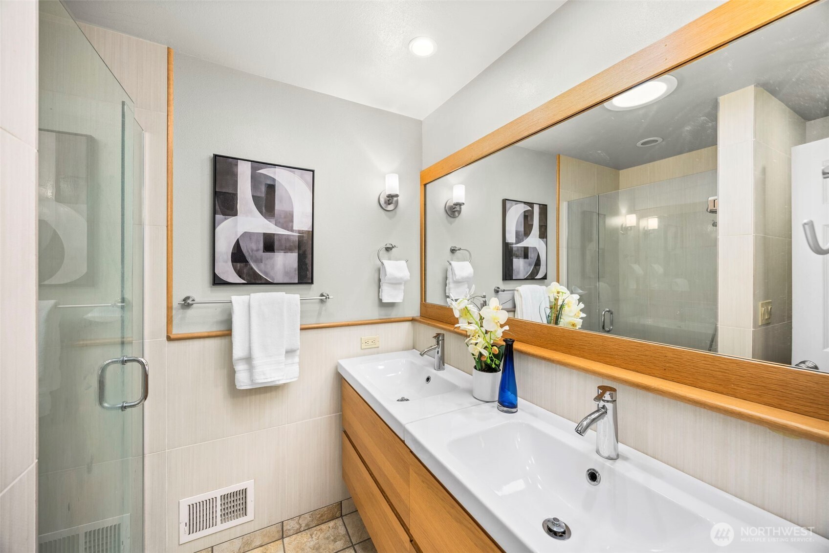 13717 NE 70th Place , Redmond, WA 98052