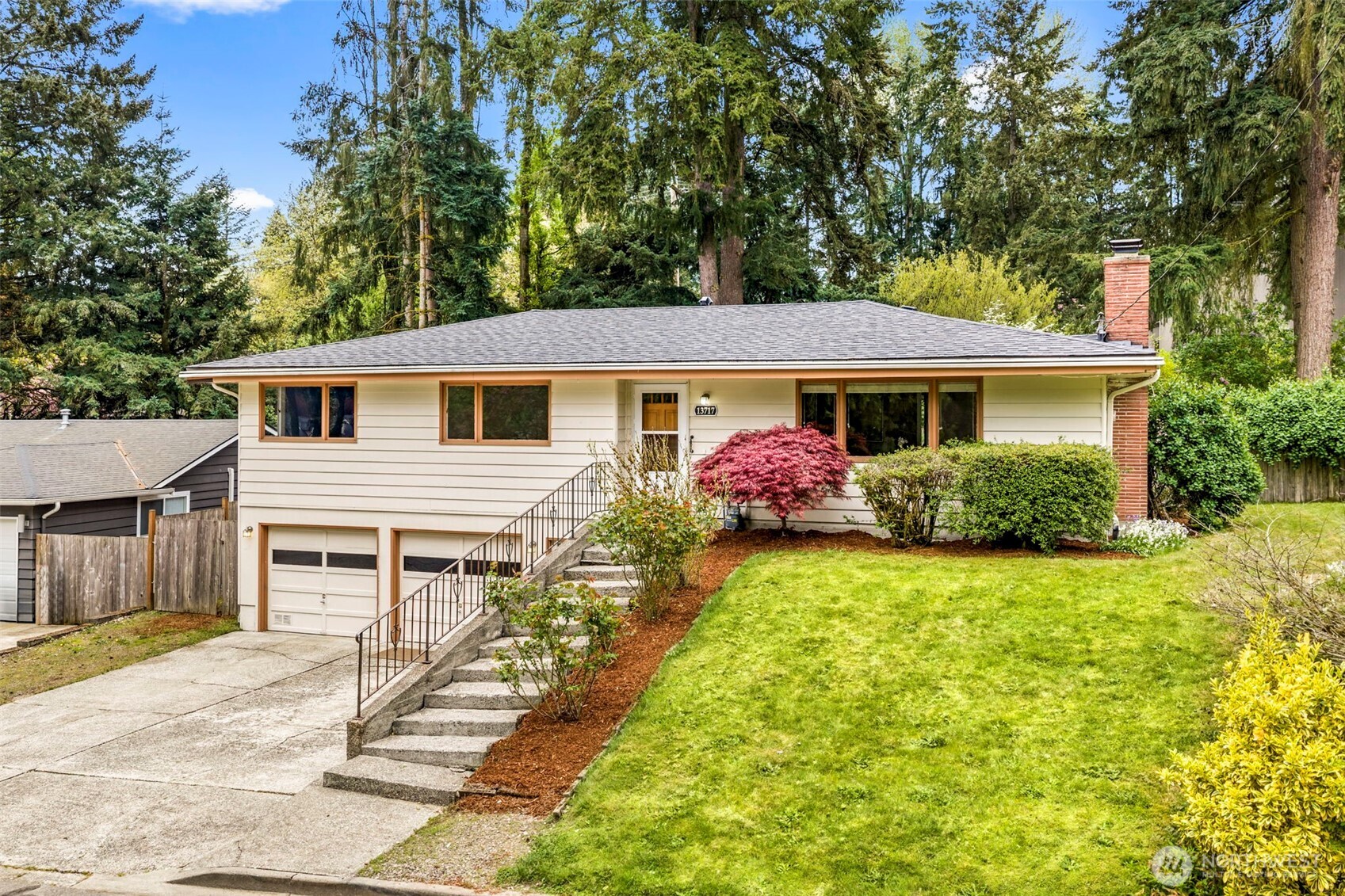 13717 NE 70th Place , Redmond, WA 98052