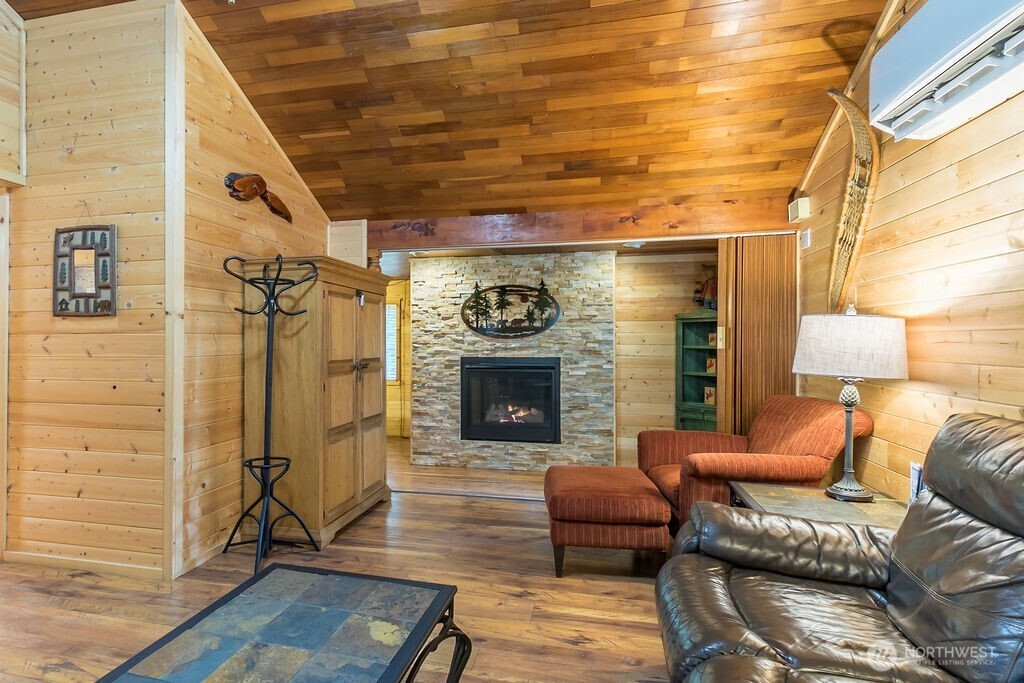 117 Butter Creek Lane , Packwood, WA 98361