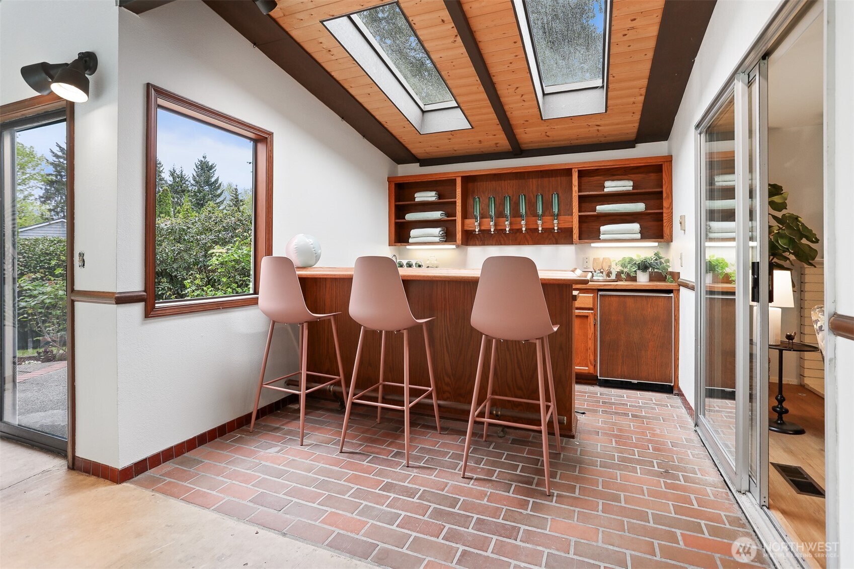 508 147th Street NE, Bellevue, WA 98007