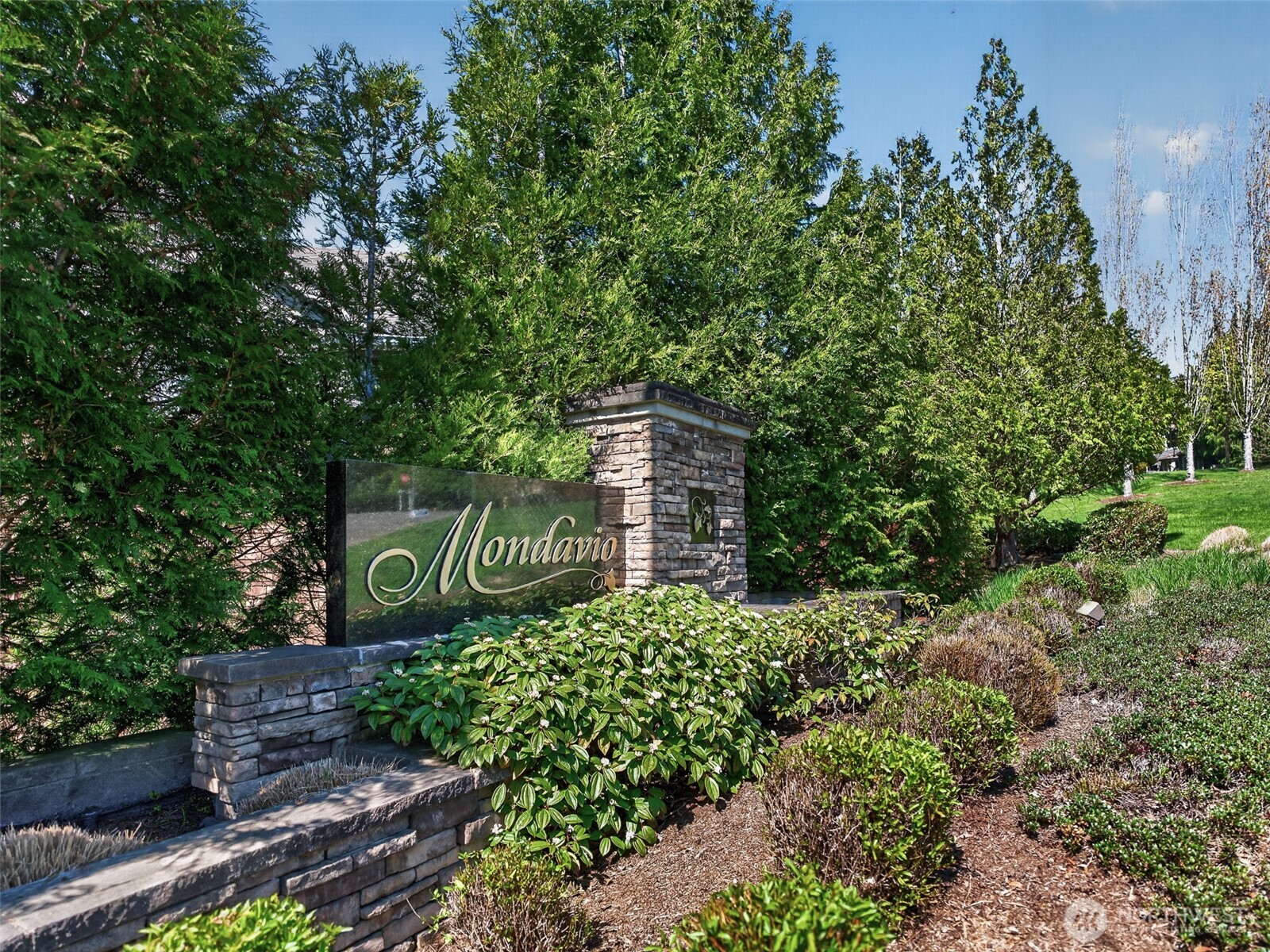 10357 156th Lane NE #101, Redmond, WA 98052