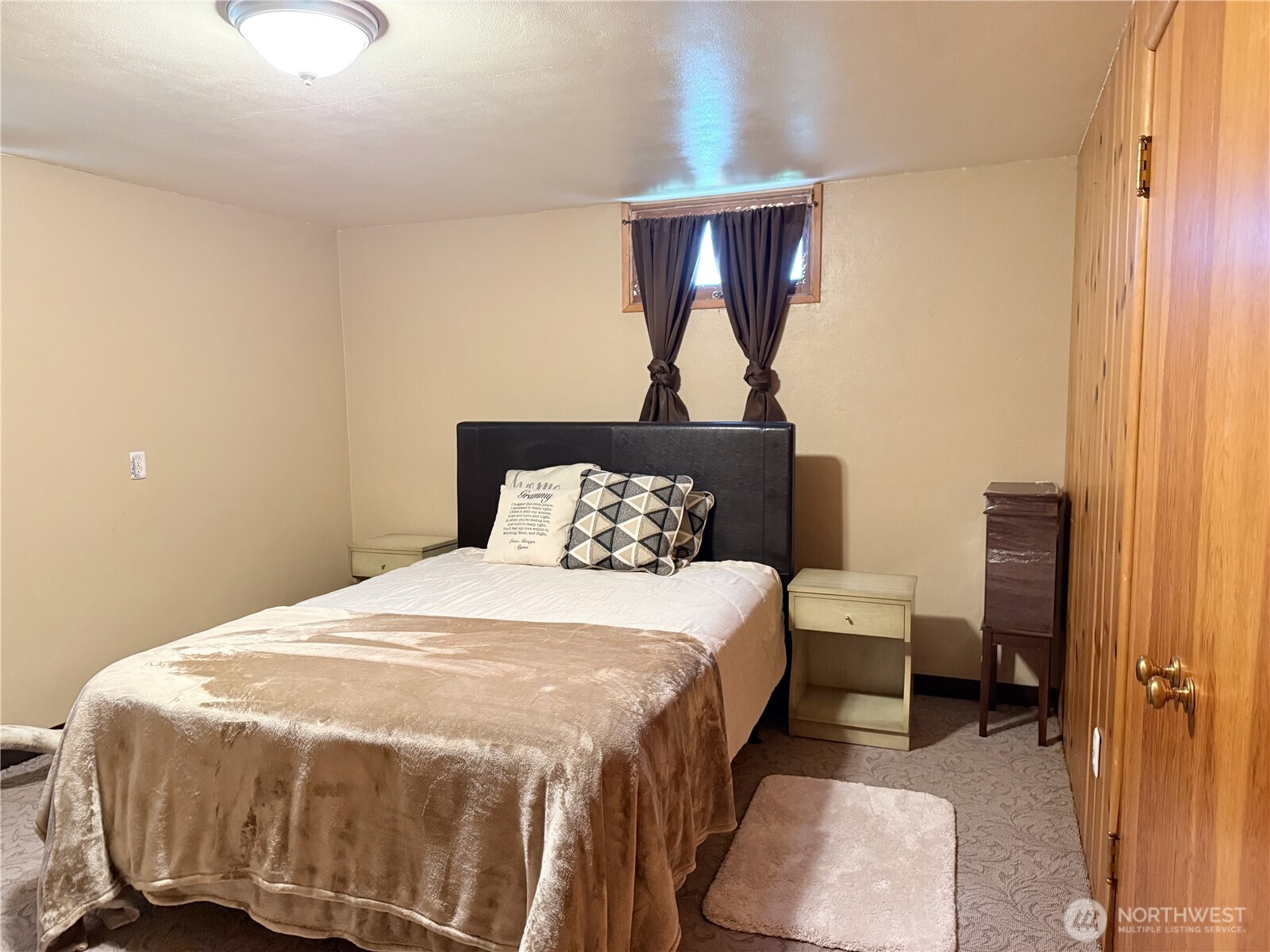 206 S Alder Street , Odessa, WA 99159