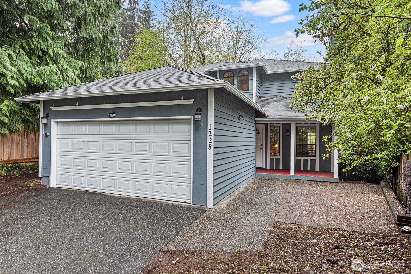 1228 NE Brockman Place , Seattle, WA 98125