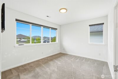 32970 Evergreen Avenue SE, Black Diamond, WA 98010 - Photo 29