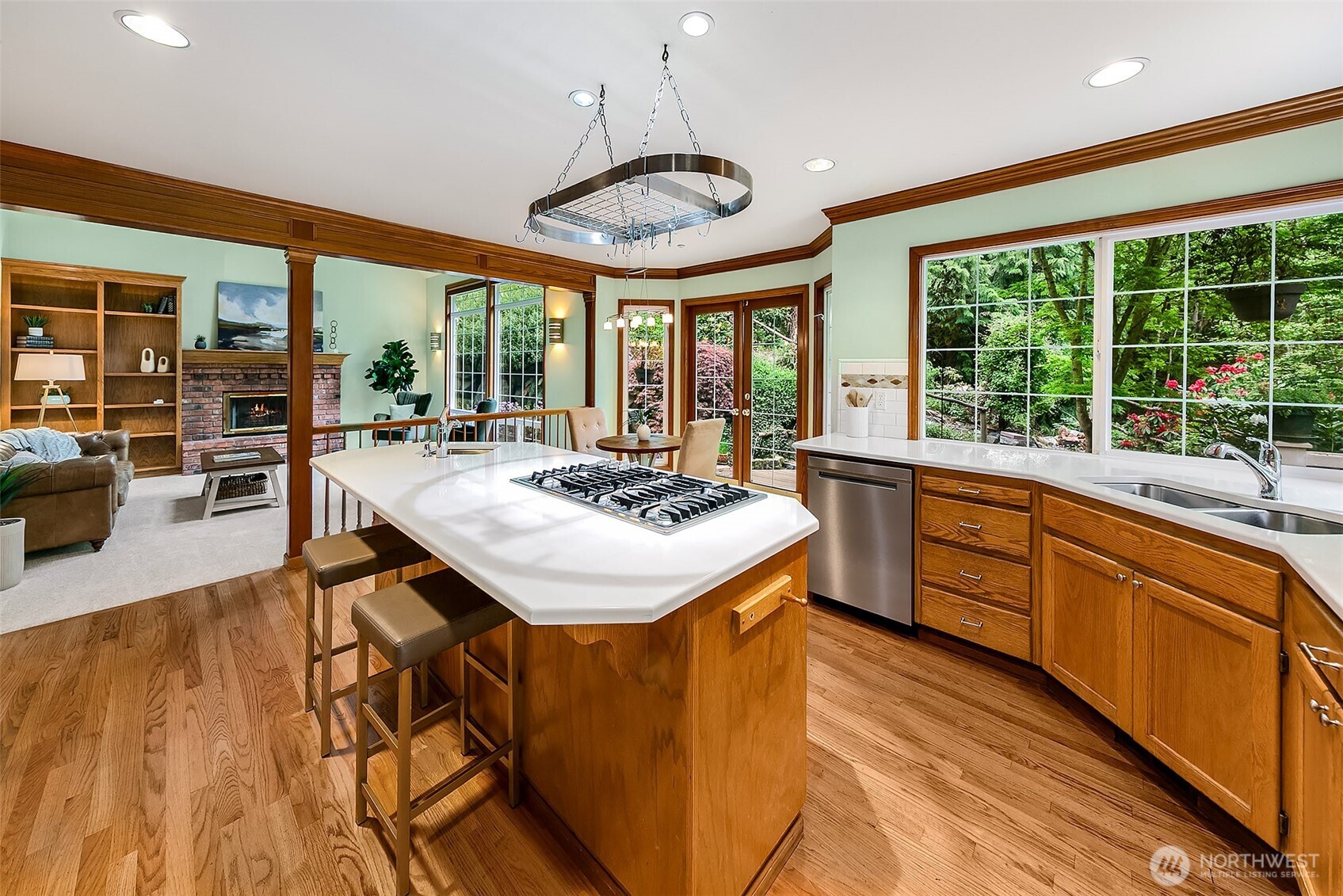 19225 SE 25th Street , Sammamish, WA 98075