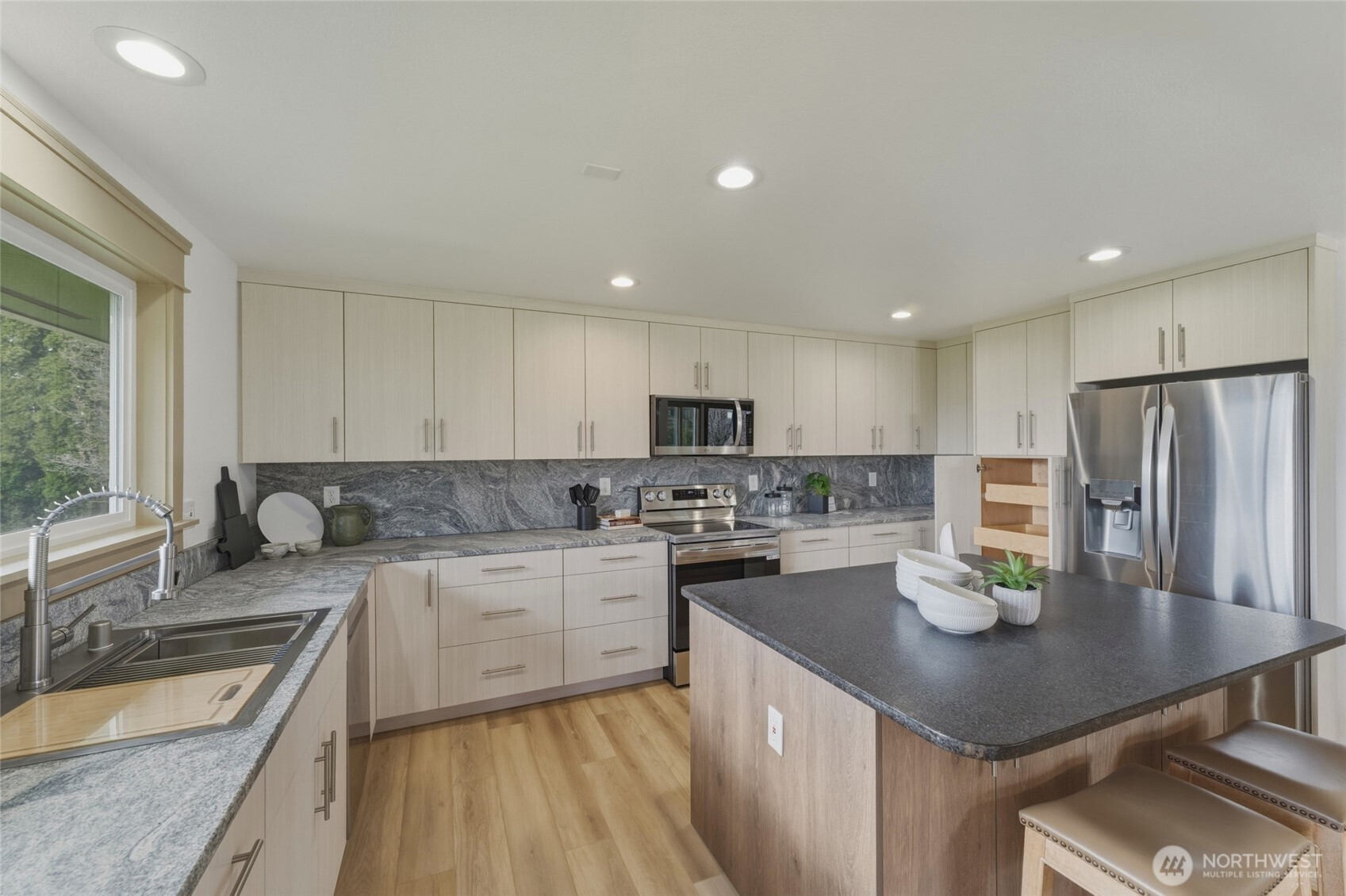 2242 S Wilbur , Walla Walla, WA 99362