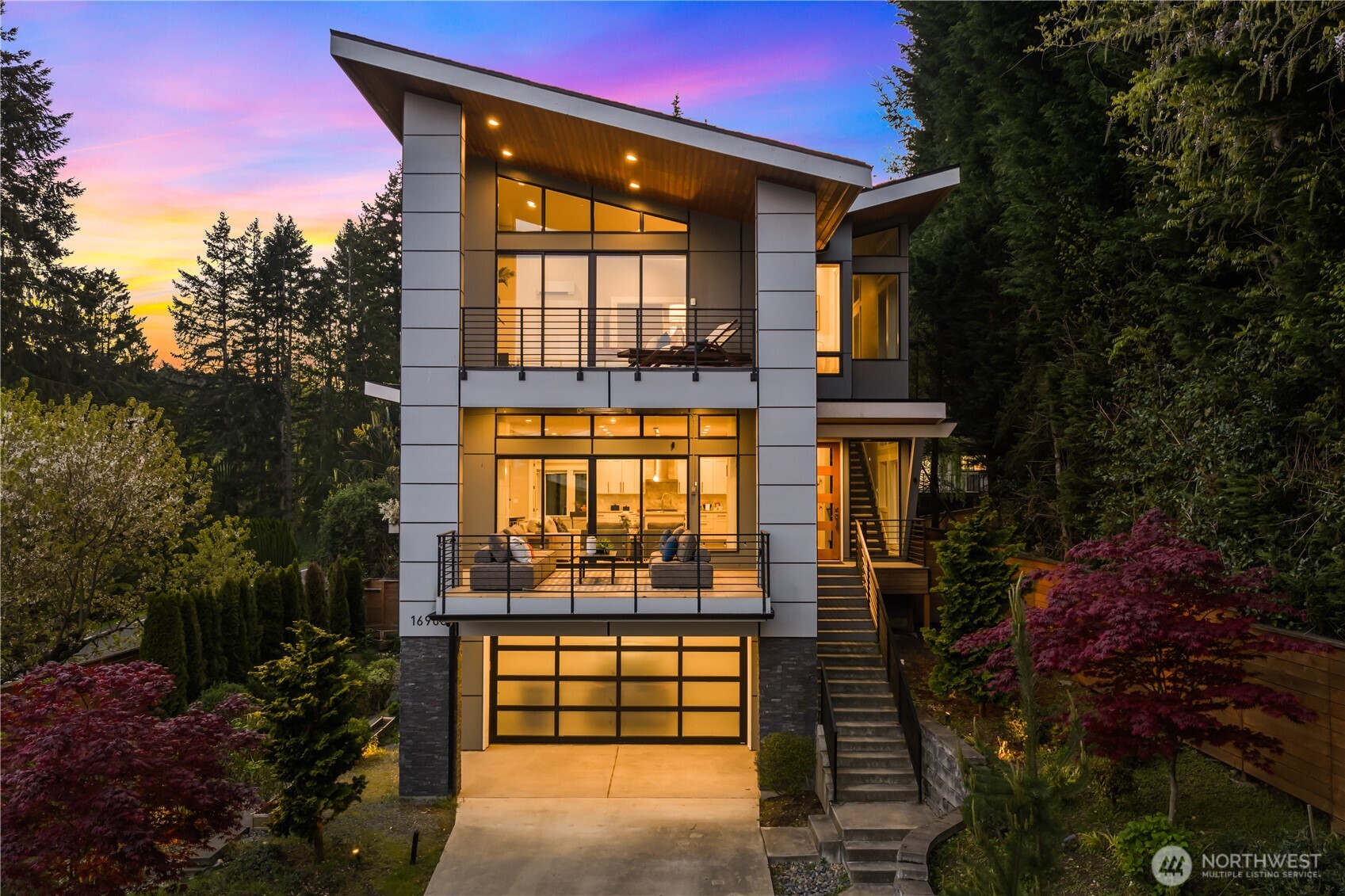 16908 SE 34th Street , Bellevue, WA 98008