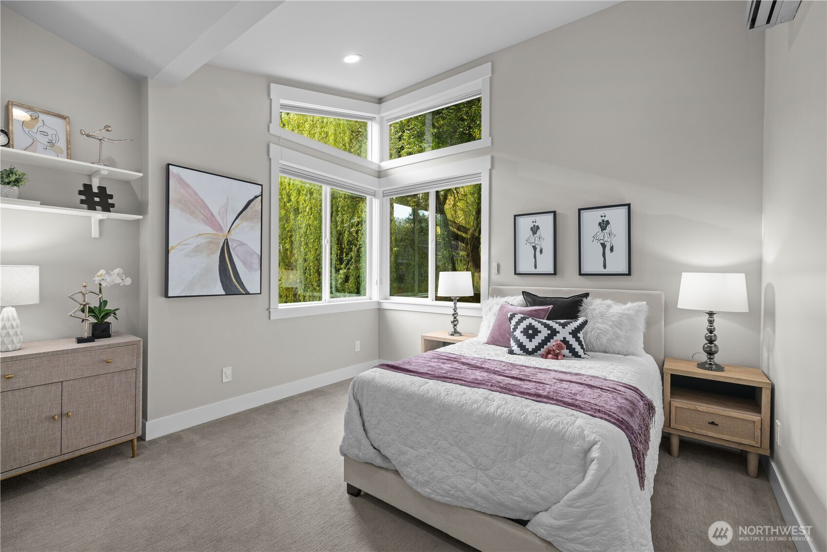 16908 SE 34th Street , Bellevue, WA 98008