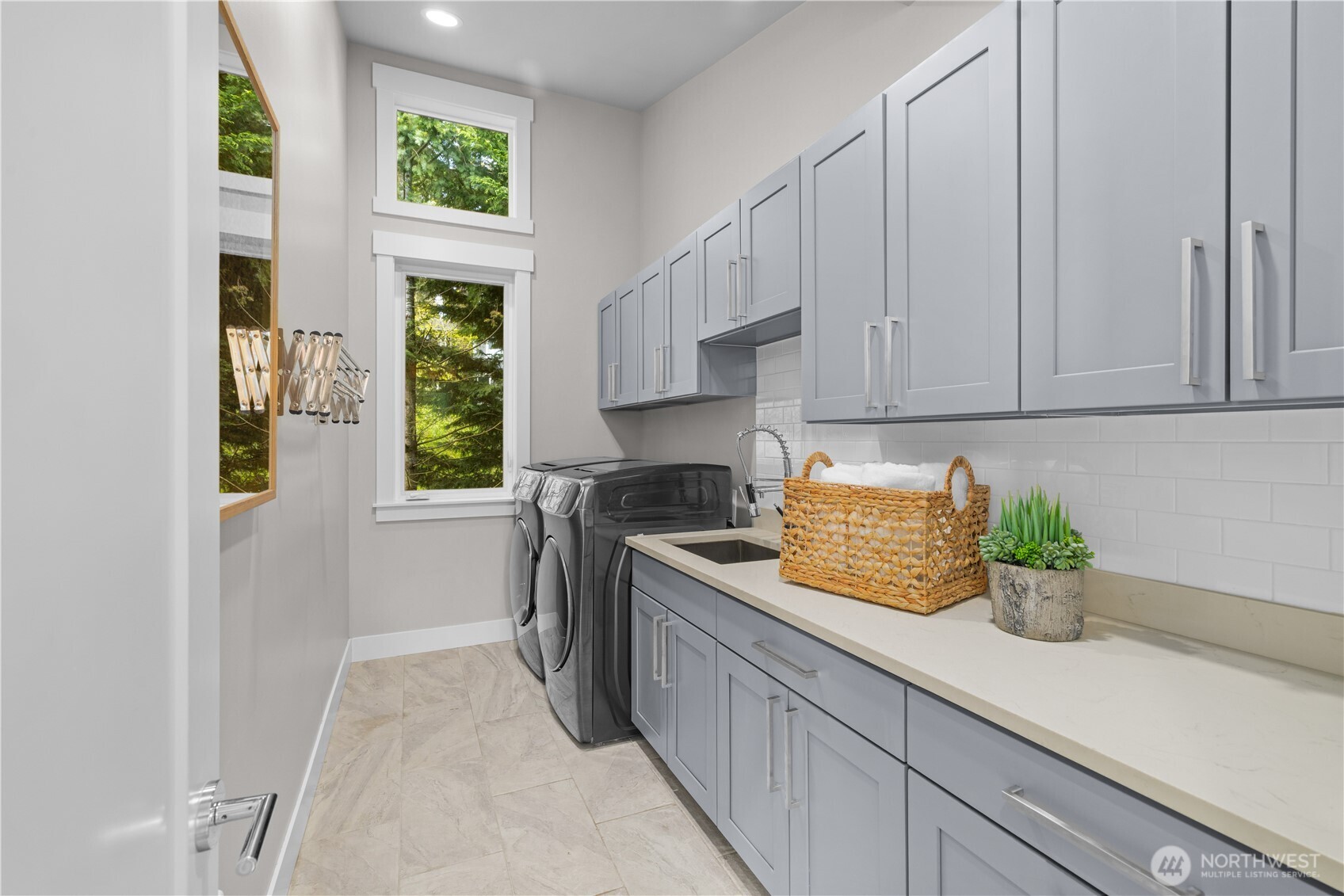 16908 SE 34th Street , Bellevue, WA 98008