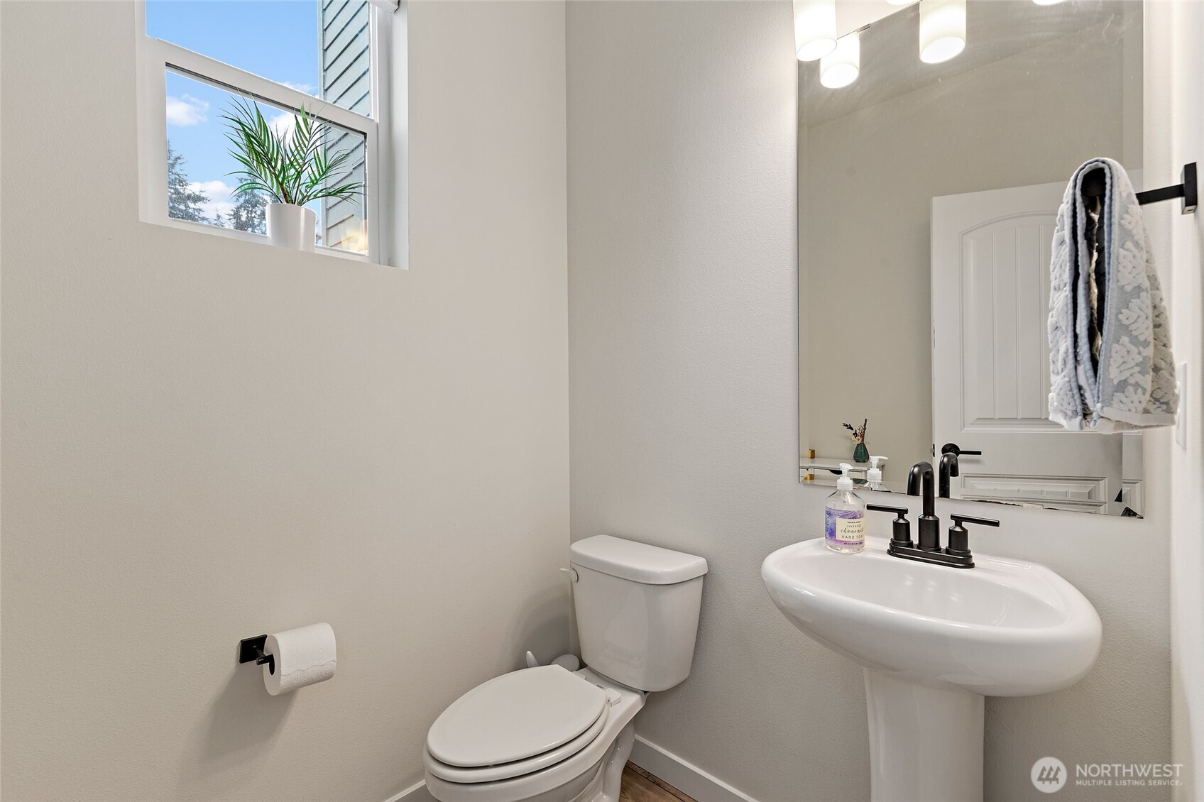13420 Manor Way #A6, Lynnwood, WA 98087