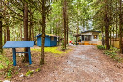 94 4 Christmas Tree Drive , Deming, WA 98244