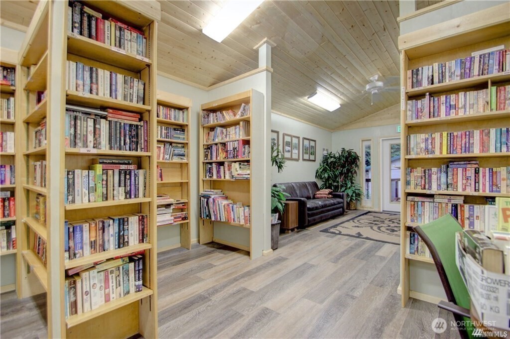 94 4 Christmas Tree Drive , Deming, WA 98244