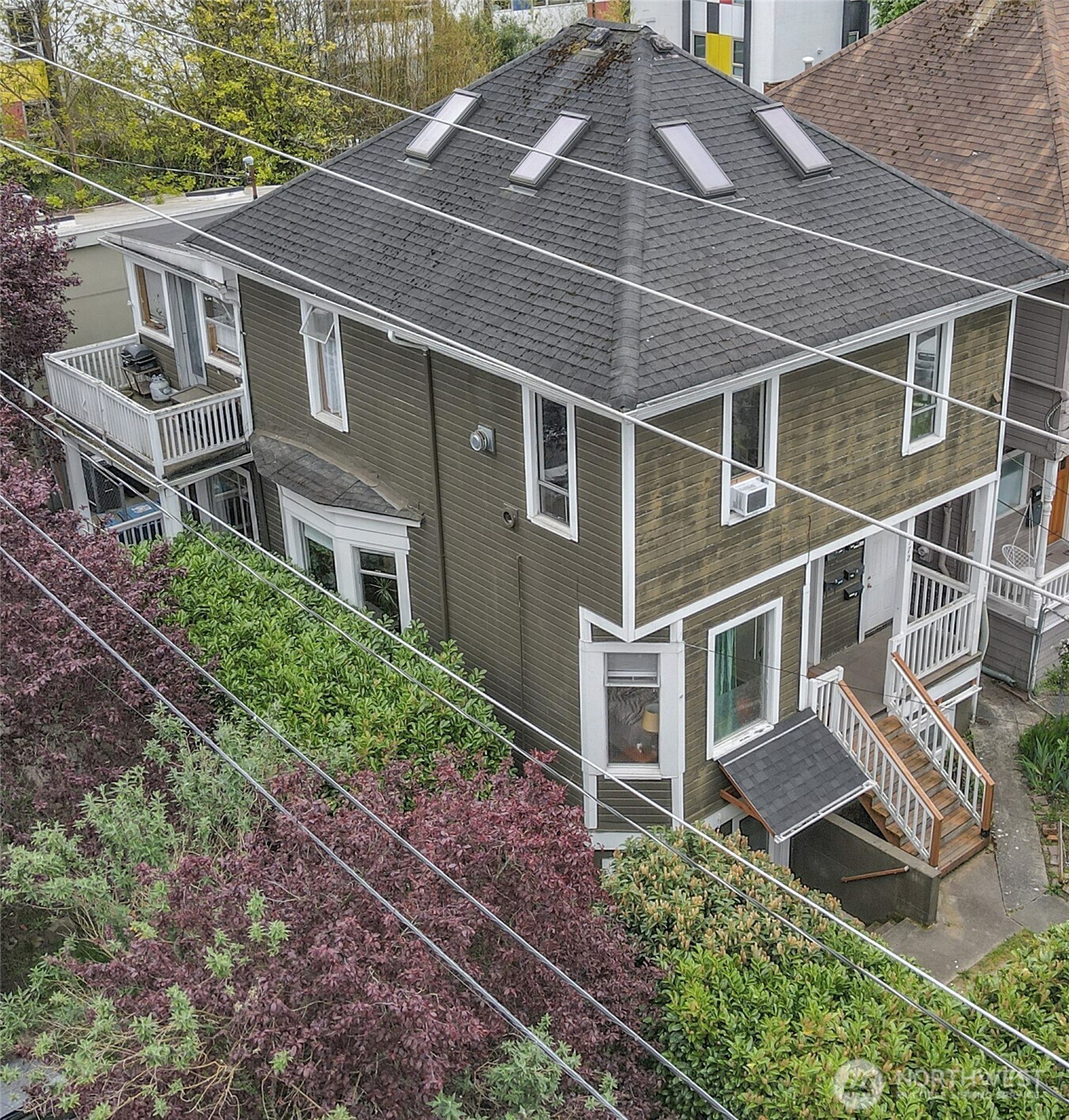 172 16th Avenue , Seattle, WA 98122