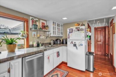 172 16th Avenue , Seattle, WA 98122 - Photo 11