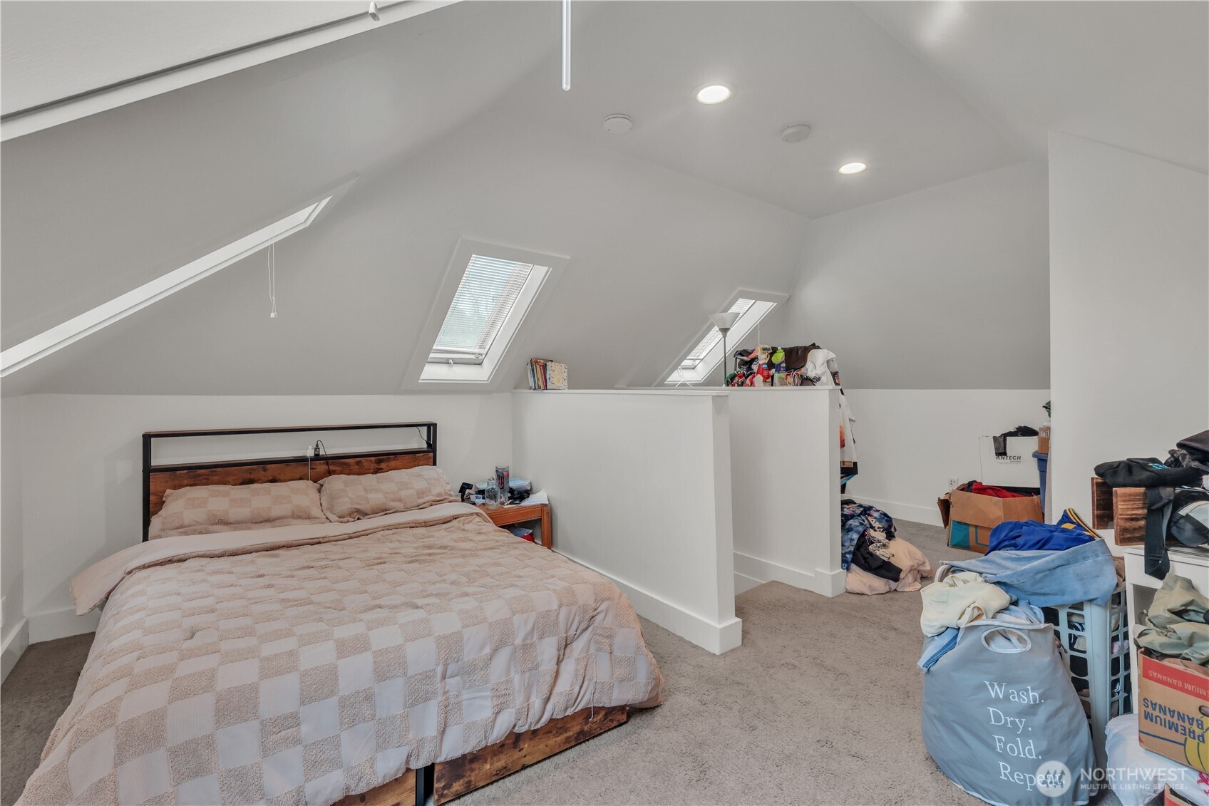 172 16th Avenue , Seattle, WA 98122