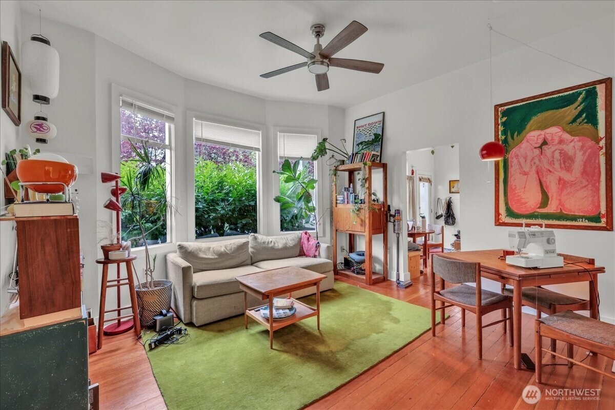 172 16th Avenue , Seattle, WA 98122