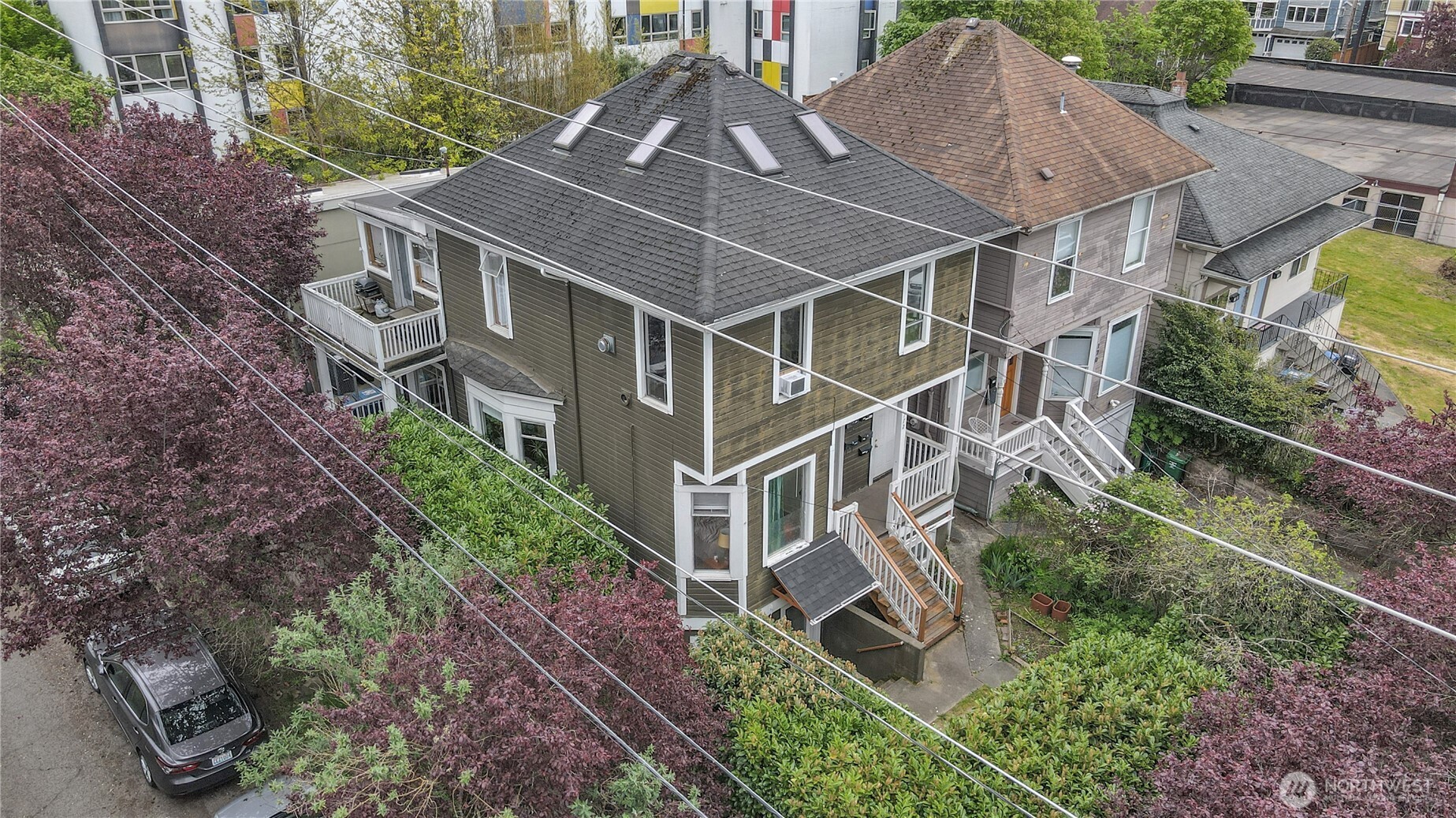 172 16th Avenue , Seattle, WA 98122